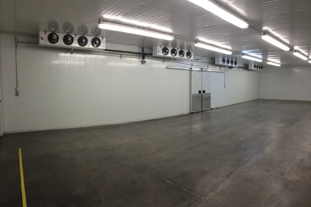 Interior de cuarto frío de panel frigorífico · panel sándwich con entrega en Veracruz